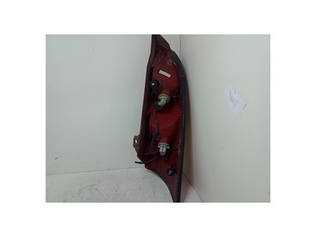 FANALE POST. DX. FORD FOCUS (CAK) (10/01-04/05) FFDA 1214226