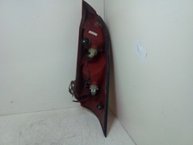 FANALE POST. DX. FORD FOCUS (CAK) (10/01-04/05) FFDA 1214226