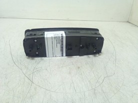 BLOCCO COMANDI ALZACRISTALLI E RETROVISO MERCEDES-BENZ CLASSE B (T245) (03/05-03/13) 640941 A16982067109174