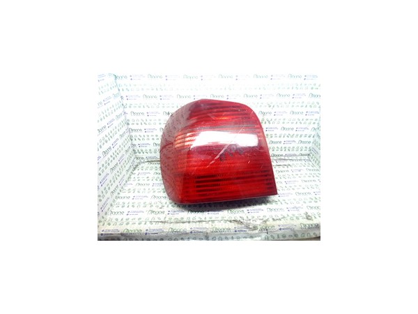 FANALE POST. SX VOLKSWAGEN POLO 3A SERIE (11/94-09/01) AUC NB0868023008116SX