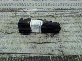 BLOCCO COMANDI ALZACRISTALLI E RETROVISO PEUGEOT 3008 (04/09-10/13) EP6DT 6490X6