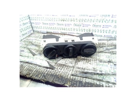 BLOCCO COMANDO CLIMATIZZAZIONE VOLKSWAGEN POLO (9N) (10/01-03/05) BMD 6Q0819045T
