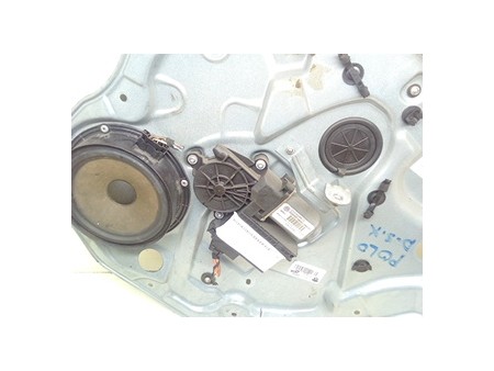 MOTORINO ALZACRISTALLO PORTA POST. DX. VOLKSWAGEN POLO (9N) (04/05-) BMD 6Y0959812VW3