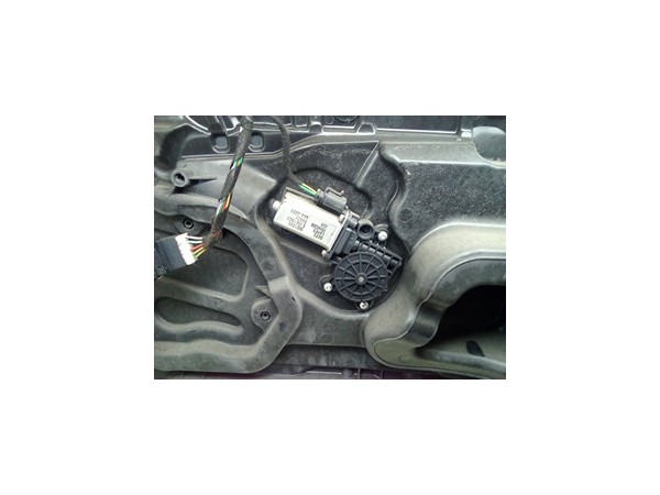 ALZACRISTALLO ELETTR. PORTA ANT. DX. LANCIA YPSILON (TE) (06/03-09/06) 188A9000 71732828